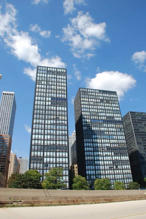 Lake Shore Drive - Chicago - Mies van der Rohe Lake Shore Drive, Lake Shore, Van Der Rohe, Mies Van Der Rohe, Skyscraper, Chicago, Lake, Drive, Architecture