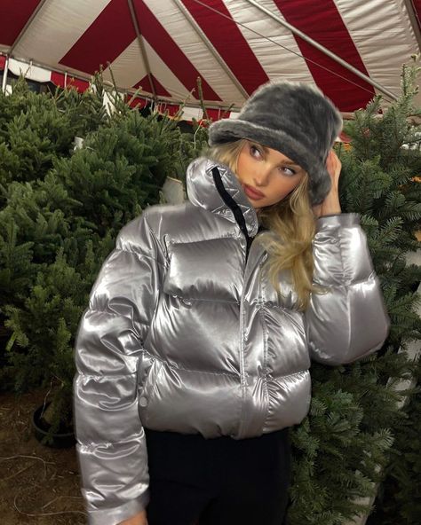 Silver Puffer Jacket Outfit, Christmas Tree Shopping, Best Puffer Jacket, Silver Puffer Jacket, The Super Puff, Puffer Jacket Outfit, Super Puff, Silver Jacket, University Outfit