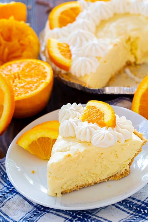 Orange Creamsicle Pie - Spicy Southern Kitchen Creamsicle Pie Recipe, Orange Creamsicle Pie, Creamsicle Pie, Orange Pie, Orange Dessert, Homemade Graham Cracker Crust, Orange Baking, Homemade Graham Crackers, Cracker Crust