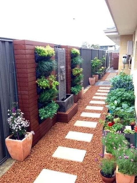 Unique Backyard Ideas, Unique Backyard, Side Yard Landscaping, Side Garden, Patio Landscaping, Small Outdoor Spaces, Backyard Garden Design, Small Backyard Patio, Pergola Patio