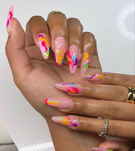 Oval Nails Designs, Crazy Nail Designs, Unghie Sfumate, Kutek Disney, Crazy Nails, Almond Acrylic Nails, Cute Gel Nails, Oval Nails, Marble Nails