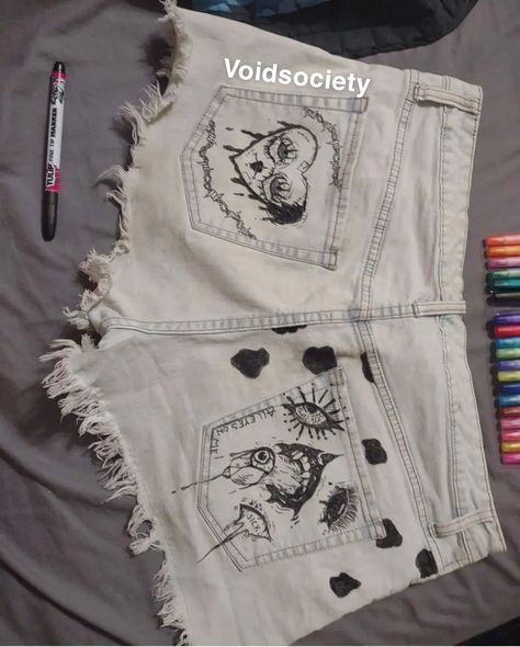 Shorts, clothing, style, alternative, gotg Drawing On Shorts, Drawn On Pants, Jean Shorts Drawing, Drawn On Jeans, Bleach Shorts, Custom Jeans Diy, Jeans Drawing, Bleached Shorts, Shorts Drawing