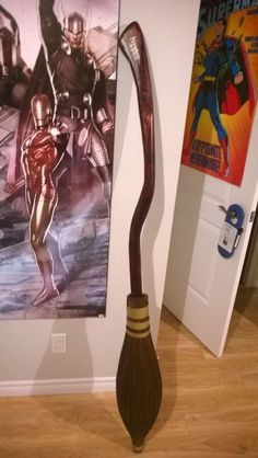 Diy Harry Potter Broomstick, Harry Potter Broomsticks Diy, Diy Harry Potter Broom, Diy Broomstick, Diy Harry Potter Decor, Harry Potter Decorations Diy, Harry Potter Broomstick, Harry Potter Broom, Harry Potter Diy Crafts