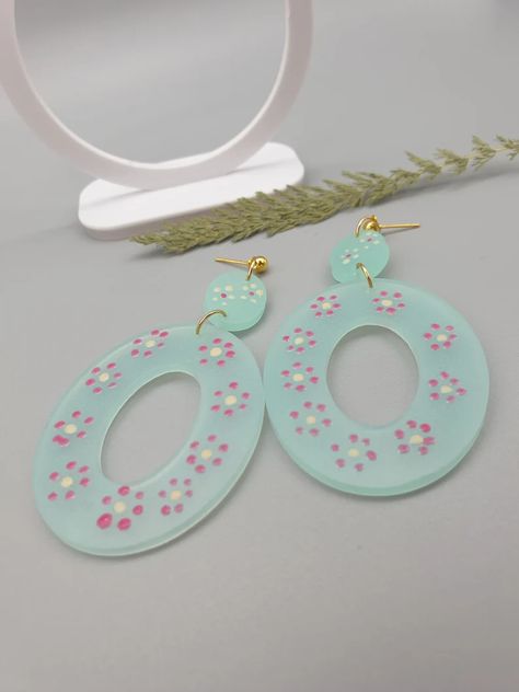 Resin Drop Earrings With Flower Charm, Flower Charm Resin Earrings, Daisy Resin Earrings, Dangle Resin Flower Earrings, Flower-shaped Resin Earrings For Gifts, Unique Diy Gifts, Childrens Gifts, Pink Quartz, Surprise Gifts