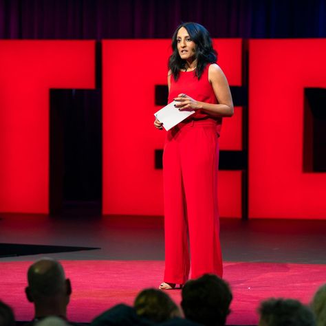 TED's Anna Verghese Shares Her 10 Public Speaking Tips - Future Women Black Woman Speaker Public Speaking, Public Speaking Vision Board, Ted Talk Outfit Women, Speaking Engagement Aesthetic, Women Speakers On Stage, Public Speaking Aesthetic Women, Public Speaker Aesthetic Women, Woman Public Speaking, Public Speaking Outfit Women