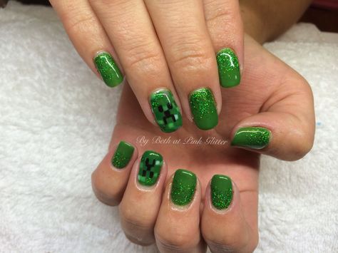 Minecraft Nail Art, Minecraft Nails Designs, Minecraft Acrylic Nails, Creeper Nails, Mcyt Nails, Neon Green Checkered Nails, Slime Green Nails, Sculpture Gel Nails, Minecraft Nails