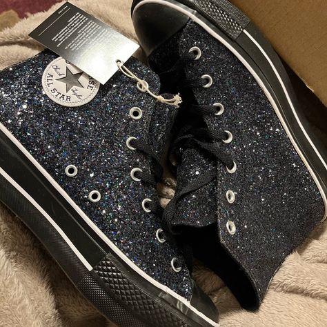 Custom Platformed Black Glitter Converse Black Sparkly Converse, Prom Shoes Converse, Diamond Converse, Prom Converse, Converse Sparkle, Black Glitter Converse, Painted Converse High Tops, High Converse Outfit, Converse Glitter