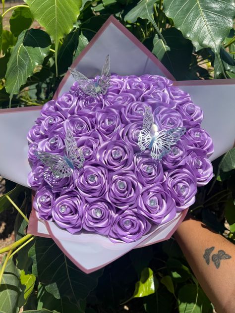 Purple Roses Bouquet Gift, Purple Butterfly Bouquet, Butterfly Rose Bouquet, Flowers Purple Bouquet, Purple Bouquets Birthday, Lilac Roses Bouquet, Flower Bouquet Butterfly, Glitter Roses Purple, Purple Ribbon Flower Bouquet