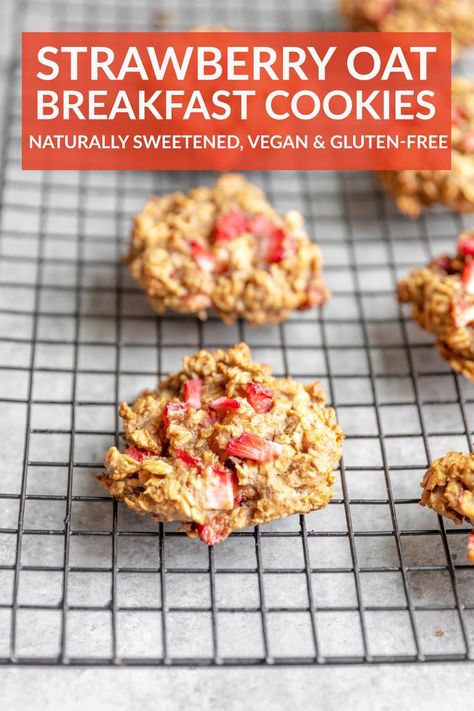 Strawberry oat breakfast cookies! Healthy, tasty, simple. Vegan, gluten-free, and naturally sweetened. Great for plant-based breakfast or on-the-go for school lunchboxes and summer snacks. Vegan Breakfast Cookies, Oat Breakfast Cookies, Nut Free Breakfast, Oat Breakfast, Breakfast Cookie, Breakfast Cookie Recipe, Strawberry Breakfast, Vegan Kids Recipes, Berry Breakfast