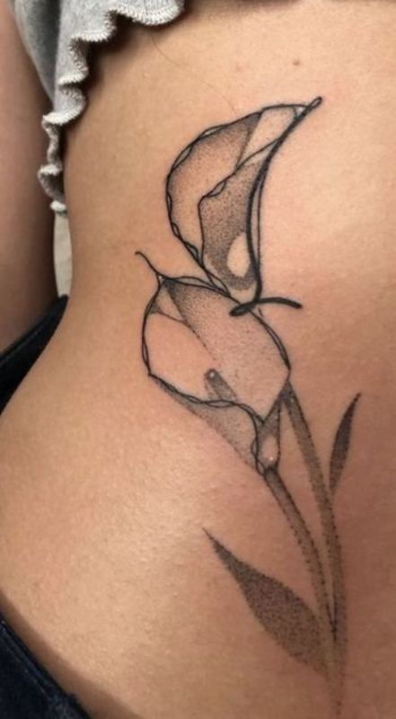 70+ Amazing Calla Lily Tattoo Designs with Meanings, and Ideas 41 Calla Lily Sketch, Calla Flower Tattoo, Calalilly Tattoo Calla Lily, Peace Lily Tattoo, Lily Tattoo Designs, Calla Lily Tattoo, Lilly Tattoo Design, Clavicle Tattoo, Lily Tattoo Design