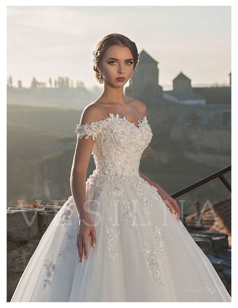 Stone Wedding Dress, Princess Wedding Dresses Ball Gown Fairytale, Ball Gowns Princess Fairytale, Vintage Inspired Wedding Gown, Wedding Dresses Princess Ballgown, Ball Gowns Princess, Pretty Wedding Dresses, Fancy Wedding Dresses, Stone Wedding