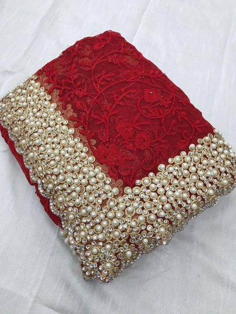 Work Dupatta Designs, Saree Heavy, Embroidery Work Saree, Moti Work, Indian Sari Dress, Bridal Dupatta, Desi Wedding Dresses, Gold Wedding Dress, Bridal Dresses Pakistan