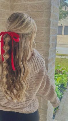 #hairstyle #instaphoto #goodvibes #photooftheday #instagood #fitnessgirl #fit #body #brunettegirl #photo Preppy Hairstyles, Hairstyle Examples, Hair Inspiration Long, Cheer Hair, Bow Hairstyle, Ribbon Hairstyle, Christmas Hairstyles, Hair Stylies, Work Hairstyles