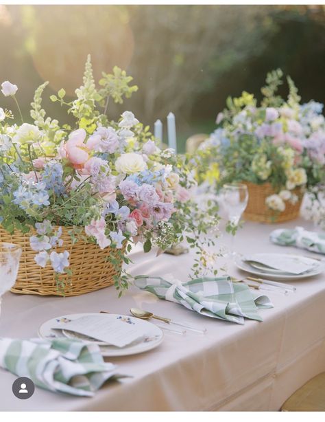 Bridgerton Inspired Centerpiece, Garden Style Table Arrangement, High Tea Floral Arrangements, Garden Theme Table Setting, Tea Party Florals, Bridal Luncheon Decor, Victorian Garden Party Aesthetic, Floral Table Cloths Wedding, English Garden Tablescape