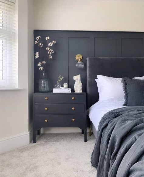 Panelling Behind Bed, Bedroom Panelling, Grown Up Bedroom, Bed Heads, Feature Wall Bedroom, Wall Panels Bedroom, Lounge Ideas, Bedrooms Decor, Wall Panelling