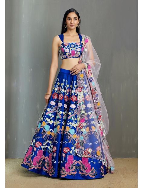 Indian Carnival, Aisha Rao, Trendy Lehenga, Embellished Lehenga, Indian Outfits Modern, Mehndi Outfits, Take Time For Yourself, Ethnic Beauty, Latest Bridal Lehenga