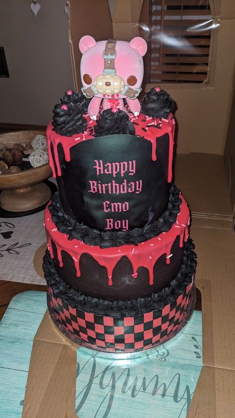 My 18th birthday Gloomy Bear cake! Gloomy Bear Cake, Gloomy Bear Nails, Gloomy Bear Aesthetic, Emo Food, Emo Cake, Scene Birthday Party, Creepy Birthday, Emo Birthday, My 18th Birthday