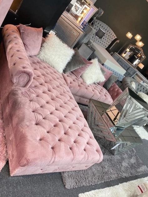 how to make a bed #garden #gardenideas #gardendecorations Pink Couch, First Apartment Decorating, Dekorasi Kamar Tidur, Living Room Decor Cozy, Teen Bedroom Decor, Apartment Decor Inspiration, Girl Bedroom Decor, Cute Room Decor, Decor Home Living Room