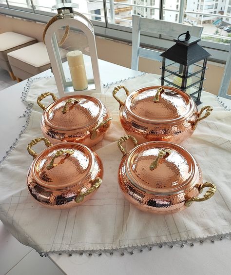 Yellow And Copper Kitchen, Brass Pots And Pans, Copper Pots Kitchen, Copper Kitchen Appliances, Cooking Pot Set, Pots Kitchen, Copper Cookware Set, Healthy Cookware, Retro Kitchen Appliances