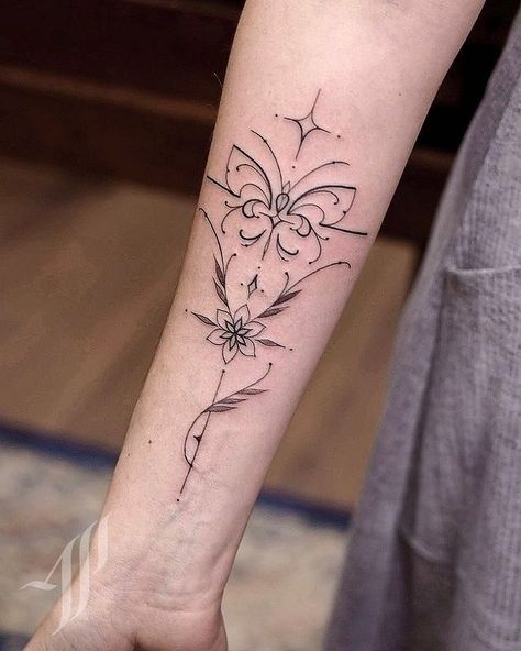 #tattoo, #tattoos, #inked, #tattooart, #tattooedwomen, #tattooedguys, #tattooinspiration, #tattooideas, #tattooworldwide, #tattoosociety, #InkLaughs, and #TattooFails​ Ap Tattoo, Upper Half Sleeve Tattoos, Fineline Tattoo Ideas, Fine Line Tattoo Ideas, Henne Tattoo, Line Tattoo Ideas, Geometric Mandala Tattoo, Fineline Tattoo, Circle Tattoos