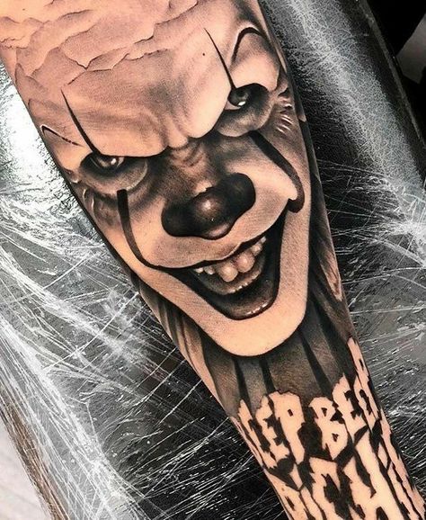 Pennywise Tattoo, Deadpool Tattoo, Tattoo Nightmares, Evil Clown Tattoos, Disney Sleeve Tattoos, Lion Tattoo Sleeves, Girl Face Tattoo, Evil Tattoos, Clown Tattoo