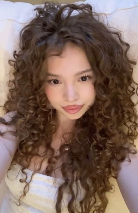 Sunday Kolageras, Sunday Core, Kolageras Sisters, Siren Hair, Sunday Kalogeras, Kalogeras Sisters, Hairdos For Curly Hair, Success Story, Dream Hair