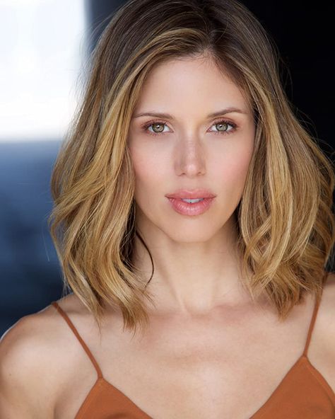 Blonde Female Face Claim, Salvatore Boarding School, Old Vampire, Handsome Women, Kayla Ewell, Technicolor Dreamcoat, Cheer Captain, Freaks And Geeks, Seal Beach