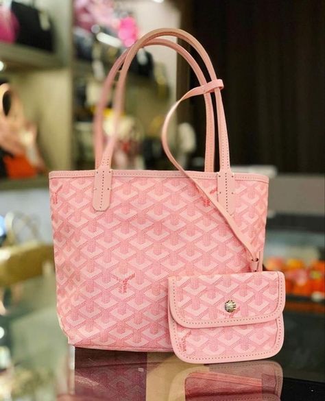 Mini Goyard Tote, Goyard Mini Tote Outfit, Pink Goyard Bag, Pink Goyard Tote, Spoiled Gf, Pink Goyard, Scandinavian Outfits, Goyard Handbags, Goyard Tote