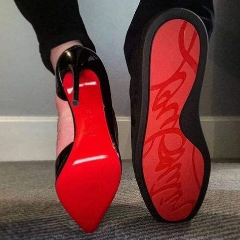 Louboutin Aesthetic, Red Bottom Heels, Luxury Couple, Fashion Shoes Heels, Shoes Heels Classy, Louboutin Heels, Heels Classy, Feminine Aesthetic, Red Bottoms