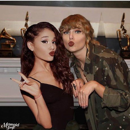 Ariana Grande ft. Taylor Swift 😚 these two beautiful ladies are lovely! #ArianaGrande #TaylorSwift Taylor Swift Squad, Ariana Grande Fans, Estilo Taylor Swift, All About Taylor Swift, Ariana Grande Pictures, Taylor Swift Funny, Dara Kpop, Celebrity Style Red Carpet, Taylor Swift Wallpaper