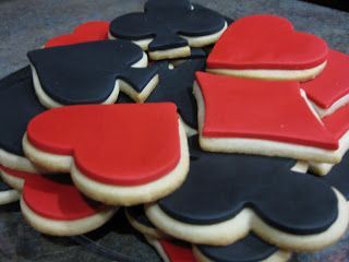 heart and spade cookies Spades Game Party Ideas, Casino Party Ideas Food, Blackjack Party Ideas, Night In Vegas Theme Party, Casino Theme Food, Vegas Party Food, Card Themed Party Ideas, Gambling Theme Party Ideas, Classy Casino Theme Party