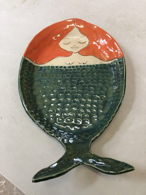 Mermaid Ceramics, Pottery Mermaid, Mermaid Pottery, Tile Making, Pottery Patterns, Clay Wall Art, Pottery Handbuilding, Hand Painted Pottery, Handmade Vase