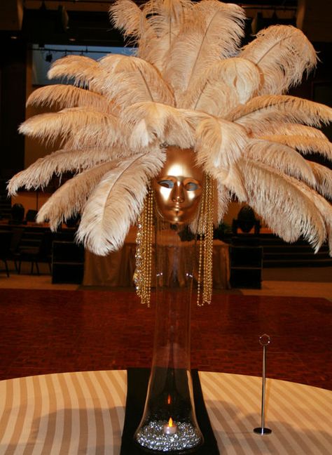 Masquerade theme centerpiece (instead light pink feathers and a silver mask) Kokedama Ideas, Kokedama Ball, Masquerade Party Centerpieces, Masquerade Ball Decorations, Diy Kokedama, Kokedama Diy, Masquerade Centerpieces, Mascarade Party, Masquerade Decorations