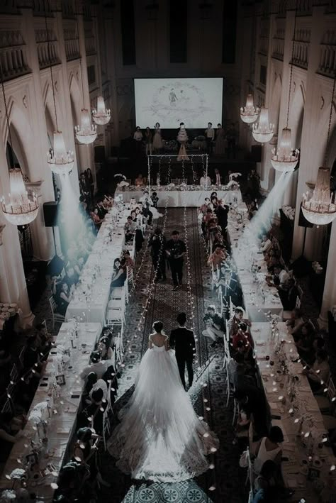 Mafia Style Wedding, Mafia Wedding Theme, Mafia Themed Wedding, Mafia Wedding Aesthetic, Mafia Wedding, Gangster Wedding, Dark Wedding Theme, Black And White Wedding Theme, Dream Wedding Reception