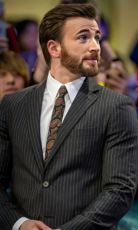 Christopher Evans, Marvel Men, Christopher Robert Evans, Steve Rogers Captain America, Robert Evans, Chris Evans Captain America, Chris Pine, Man Thing Marvel, Scott Pilgrim