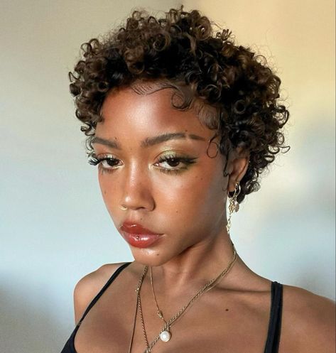 Curly Pixie Haircut Black Women, 3b Pixie Curly Hair, 3c Pixie Cut, Latina With Short Hair, Curly Buzz Cut Women, Super Short Curly Hairstyles, Curly Pixie Cuts Black Women, Super Short Curly Hair, Really Short Curly Hair