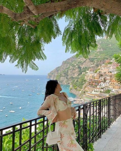 Kelly on Instagram: "Fav fit still 🌸☁️🍋" Coast Picture Ideas, Picture Ideas Instagram, European Summer, Summer Pictures, Positano, Amalfi Coast, Instagram Pictures, Amalfi, Picture Ideas