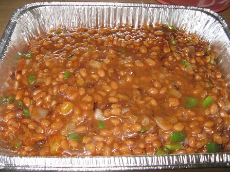 Baked Beans With Peaches, Peach Baked Beans, Smokey Baked Beans Recipe, Peach Bourbon Baked Beans, Bourbon Baked Beans, Southern Bbq Baked Beans, Baked Beans With Hamburger, Bush’s Baked Beans Recipes, Peameal Bacon