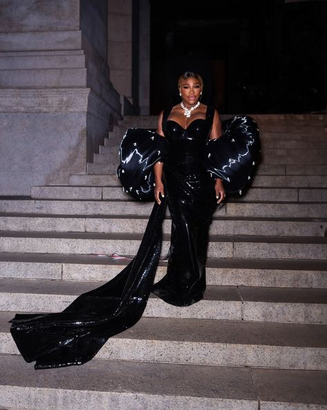 (1) Thom Browne on X: "… congratulations serena … a true icon … serena williams receives cfda’s 2023 fashion icon award. serena wears a custom corset gown in black sequins and a black satin stole, backed with liquid organza and hand-embroidered with pearls. @serenawilliams @cfda #thombrowne… https://t.co/tT6cVdRI6c" / X Liquid Organza Dress, Liquid Organza, Liquid Satin Dress, Custom Corset, Custom Corsets, Corset Gown, Liquid Satin, Organza Dress, Saint James