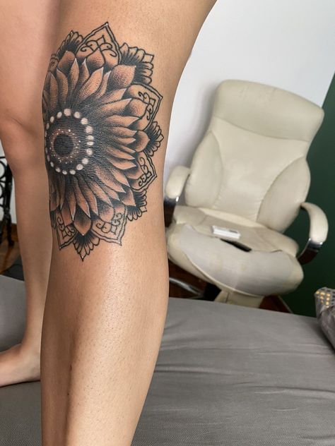 200+ Best Knee Tattoos Designs With Pictures (2022) - TattoosBoyGirl Knee Tats, Over The Knee Tattoo, Sunflower Mandala Tattoo, Most Painful Tattoo, The Knee Tattoo, Knee Tattoos, Rip Tattoo, Tattoo Over Scar