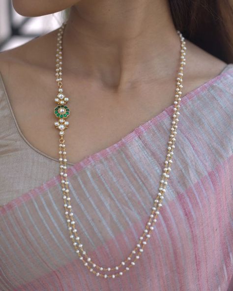 Side Locket Chains From 'Prade Jewels' • South India Jewels Long Jewellery Designs, Golden Pearl Necklace, Pearl Long Chain Indian Gold, Pearl Long Chain Indian, Locket Designs Pendants Gold, Pearl Gold Necklace Indian, Pearl Chain With Pendant, Necklace Set Indian Bridal Jewelry, Jewelry Necklace Simple