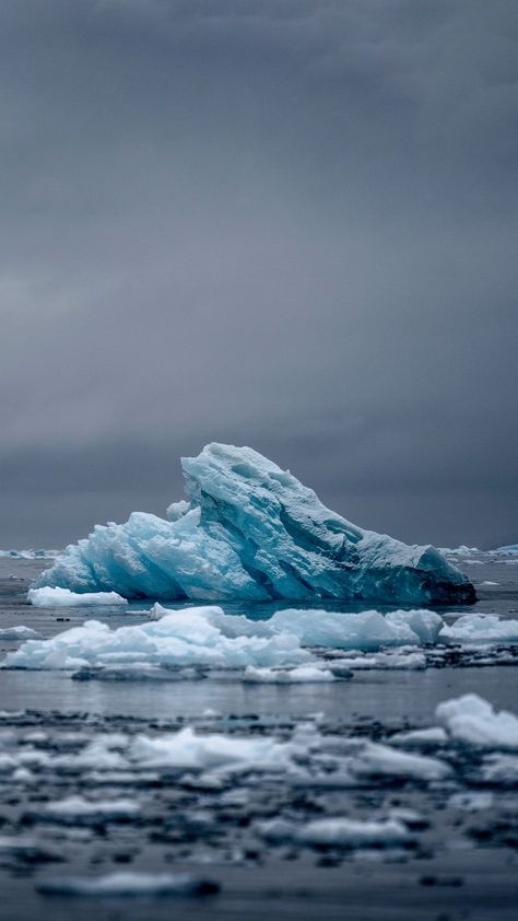 Ice Wallpaper Aesthetic, Iceberg Aesthetic, Icebergs Photography, Iceberg Wallpaper, Antarctic Ocean, Ice Burg, Ice Wallpaper, Ice Berg, Glaciers Melting