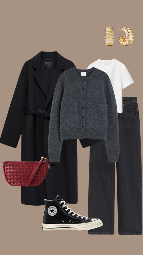 2025 Outfit Inspiration, Winter Dress Looks, Europe Winter Outfits 2024, Casual Vest Outfit Women, Copenhagen Style Winter Outfits, Black Turtleneck Outfit Layering, Cold Weather Outfits Street Style, Cute Cold Outfits, Black Pants Outfit Winter