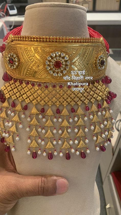 Rajputi Gold Jewellery Set, Rajputi Aad Design Gold Kundan, Rajputi Necklace Set Gold, Aad Designs Rajputi, Rajputi Aad Design Gold, Rajputi Gold Jewellery, Rajput Jewellery, Rajasthani Bride, Fashion Jewelry Necklaces Gold