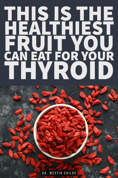 Let's face it: people are not giving fruits the attention they deserve because they are filled with sugar. Sugar has become enemy number one in diets like keto and carnivore but the reality is that fruits have a lot to offer, especially to thyroid patients. Eating fruits provides your thyroid gland with better antioxidant power, better thyroid function, better gut health and subsequent thyroid medication absorption, and much more. Support your thyroid and feel better by eating these 5 fruits. Thyroid Issues Signs, Low Thyroid Diet, Thyroid Friendly Foods, Thyroid Healing Foods, Hypothyroid Diet, Natural Thyroid Remedies, Thyroid Healthy Foods, Foods For Thyroid Health, Thyroid Diet Plan