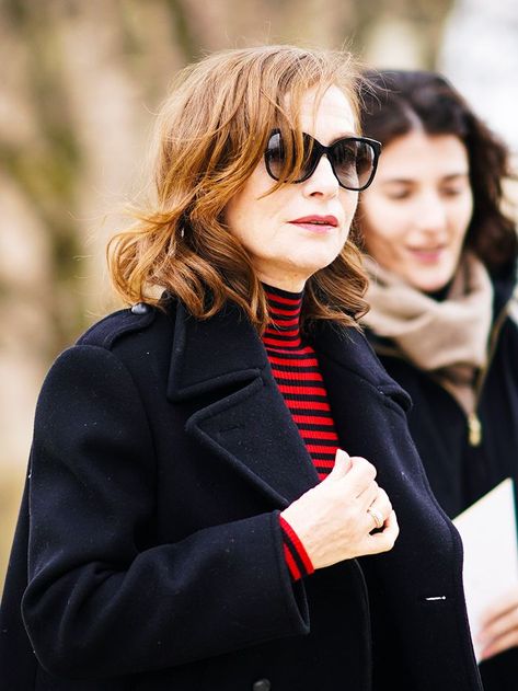 Further Proof That Older French Women Are the Most Stylish Around French Older Women Style, French Women With Glasses, French Makeup Over 40, How To Dress Like A French Woman Over 50, French Style Fashion Over 50, French Women Makeup Over 50, French Woman Hair, French Women Hairstyles, Louise Follain