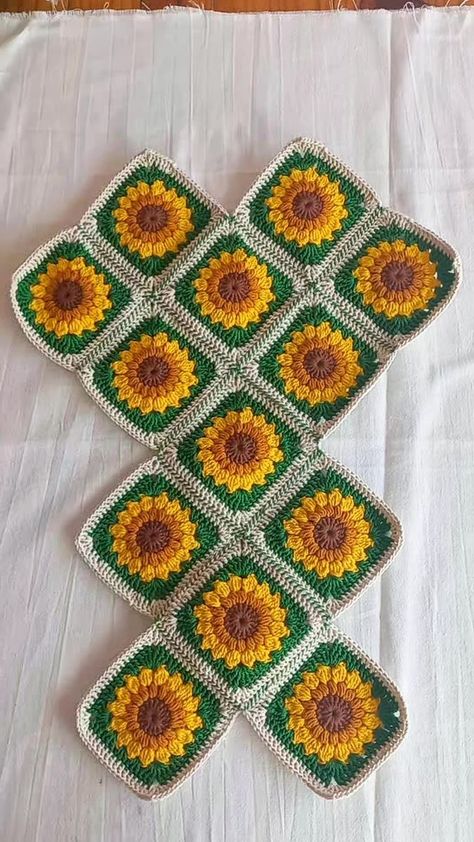 23K views · 532 reactions | Crochet sunflower bag #crochet #crochetbag #crochetgrannysquare | Rattana Crochet | tscrochetdesign · Original audio Sunflower Granny Square Bag, Sunflower Bag Crochet, Sunflower Crochet Bag, Crochet Sunflower Bag, Sunflower Granny Square Pattern, Sunflower Granny Square, Sunflower Bag, Sunflower Crochet, Bear Patterns