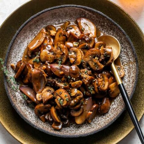 Easy 5 Ingredient Marsala Mushrooms - Dishing Out Health Mushroom Marsala, Marsala Mushrooms, Dinner Spread, Dishing Out Health, Marsala Sauce, Thanksgiving Food Sides, Mushroom Dish, Thanksgiving Sides, Cooking Wine