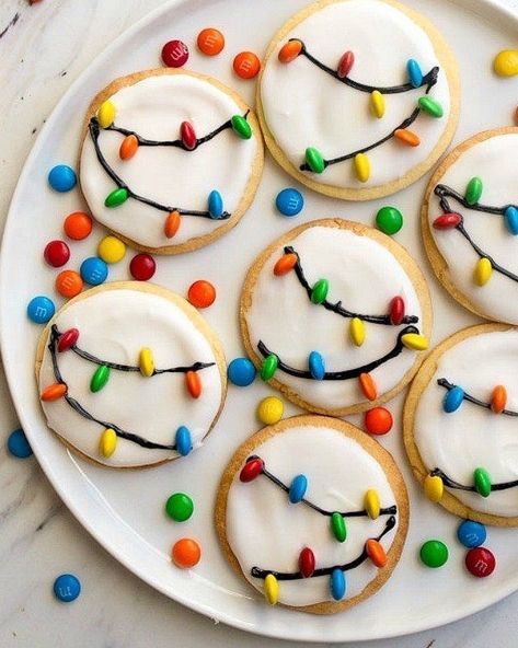 788 Likes, 12 Comments - Christmas🎄_ (@christmas_70) on Instagram: “Cookies ❤️ #christmas #christmascookies #whitefarmhousechristmas #christmasfarmhouse #christmastime…” Christmas Cookies Decorated Ideas, Easy Royal Icing Recipe, Turkey Cupcakes, Cookies With Royal Icing, Dessert For Two, Royal Icing Recipe, Christmas Cookies Easy, Christmas Tree Cookies, Cutout Sugar Cookies