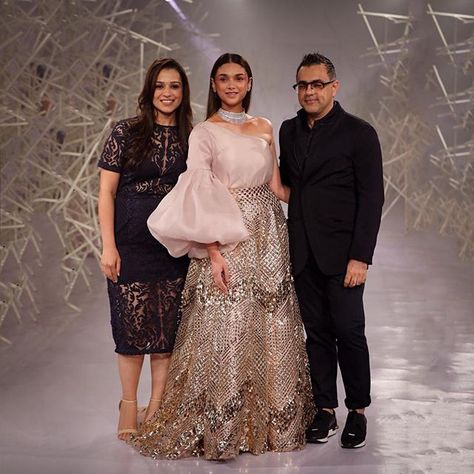 Pankaj and Nidhi launch their First ever Couture Collection at Indian Couture Week 2019 #couturecollection #designercollection #fashion #ICW Pankaj And Nidhi, Aditi Rao Hydari, Aditi Rao, Indian Actors, Wedding Dresses For Girls, Dress Indian Style, Chaniya Choli, Couture Week, Embroidery Blouse Designs